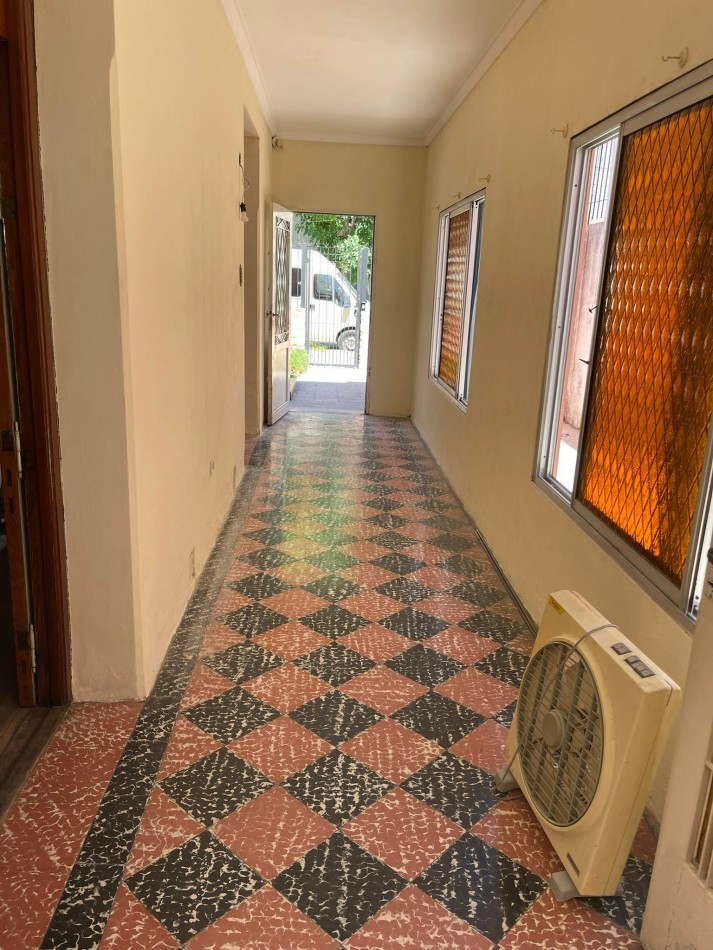 ALQUILER CASA DE DOS DORM EN 23 Y 66