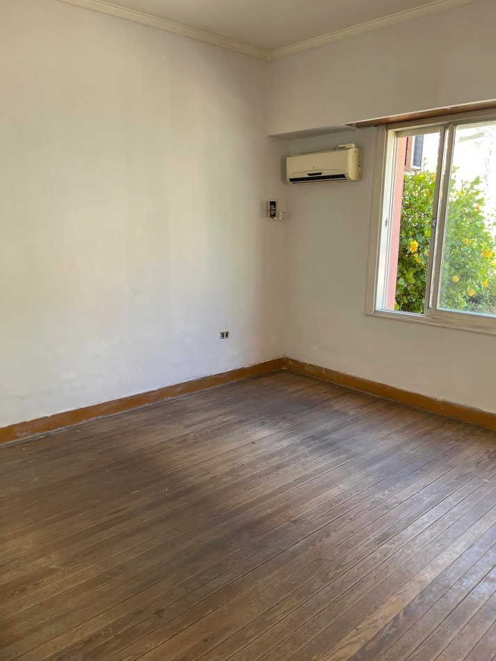 ALQUILER CASA DE DOS DORM EN 23 Y 66