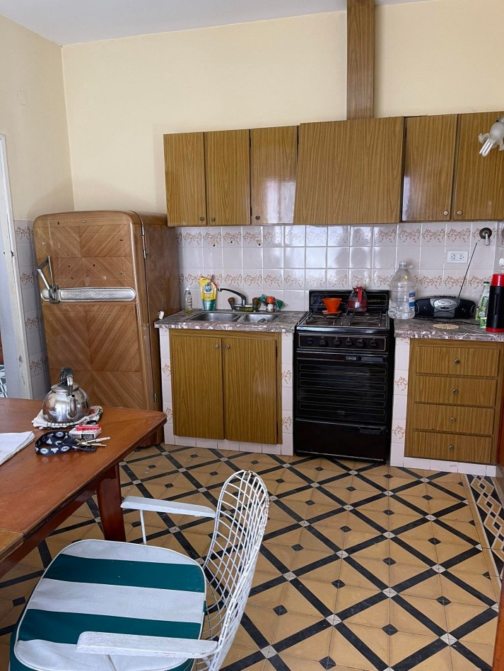 ALQUILER CASA DE DOS DORM EN 23 Y 66