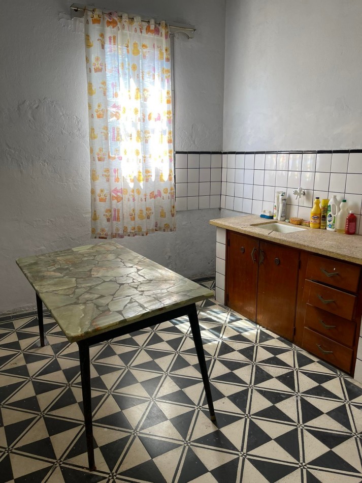 ALQUILER CASA DE DOS DORM EN 23 Y 66