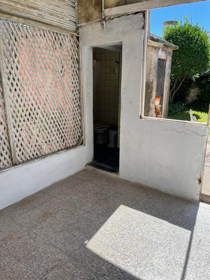 ALQUILER CASA DE DOS DORM EN 23 Y 66