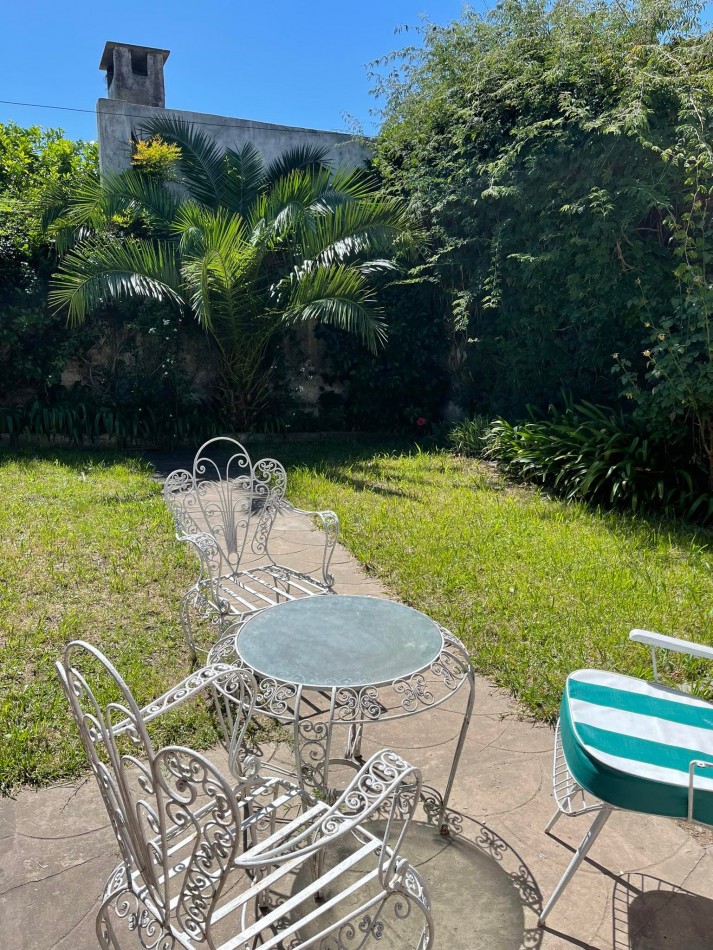 ALQUILER CASA DE DOS DORM EN 23 Y 66