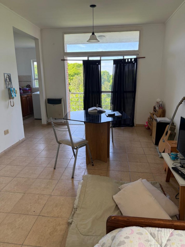 ALQUILER DTO UN DORM Y COCHERA EN 1 Y 66