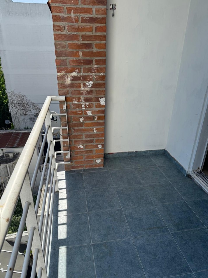 ALQUILER DTO UN DORM Y COCHERA EN 1 Y 66