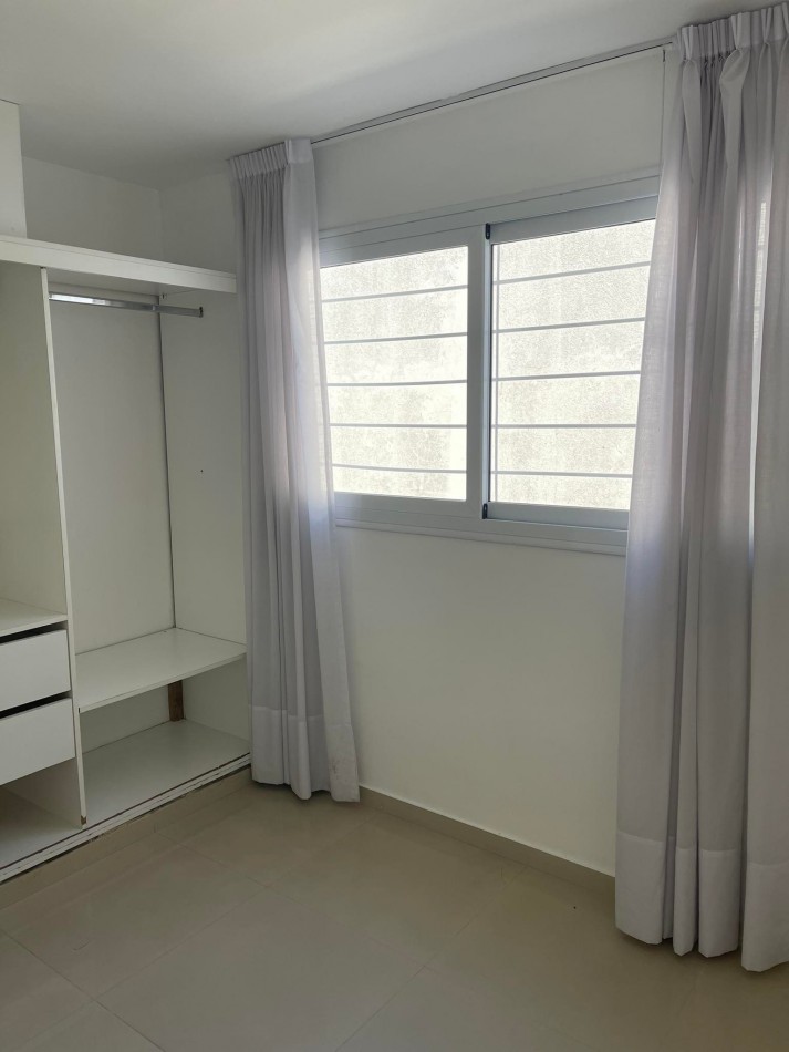 ALQUILER PH UN DORM CON COCHERA EN 22 Y 72