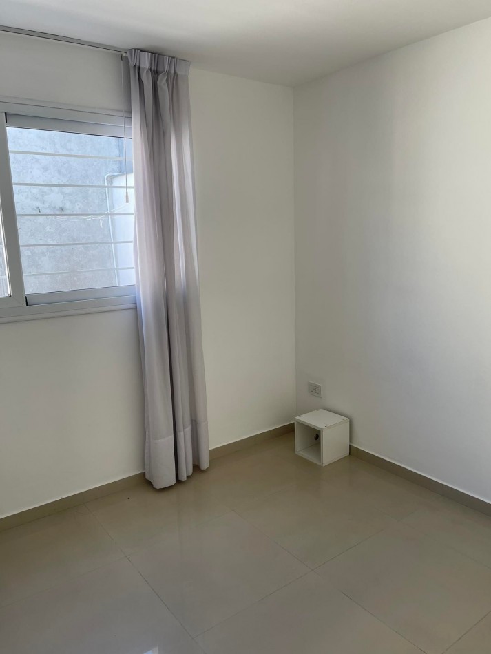 ALQUILER PH UN DORM CON COCHERA EN 22 Y 72