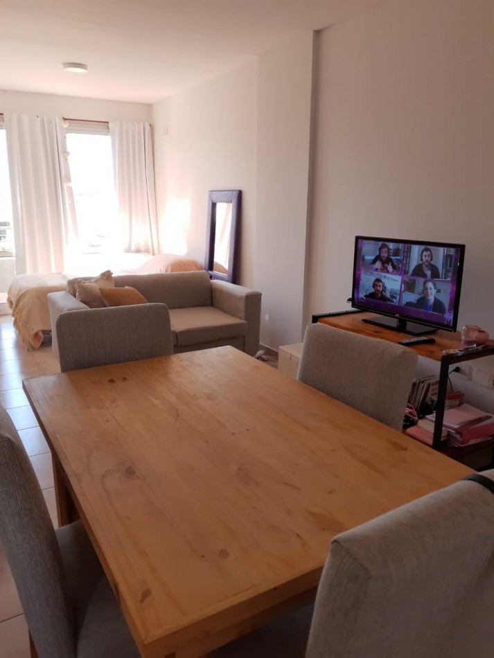 VENTA Monoambiente en Av. 13 y 64