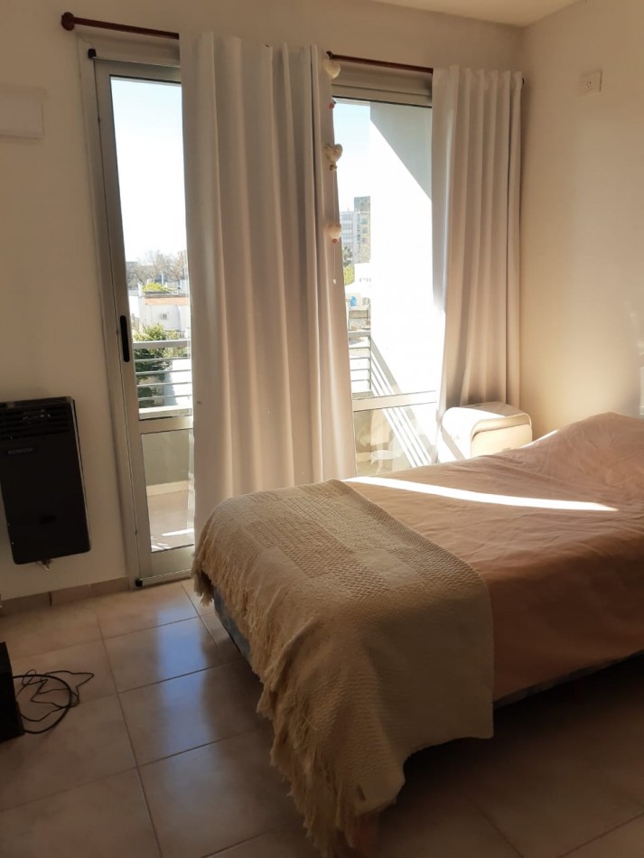 VENTA Monoambiente en Av. 13 y 64