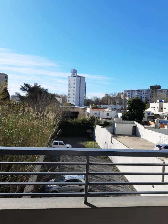 VENTA Monoambiente en Av. 13 y 64