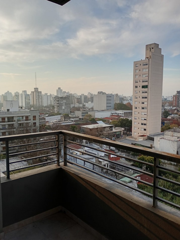 VENTA Monoambiente en Av. 13 y 64