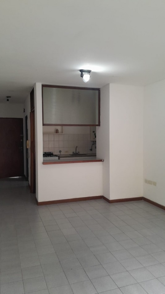 ALQUILER MONO EN 4 Y 50