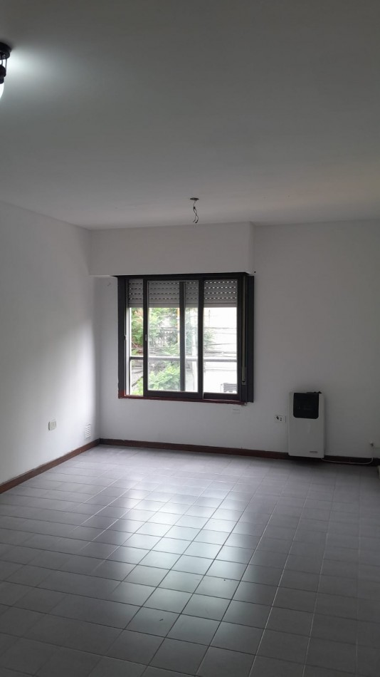 ALQUILER MONO EN 4 Y 50