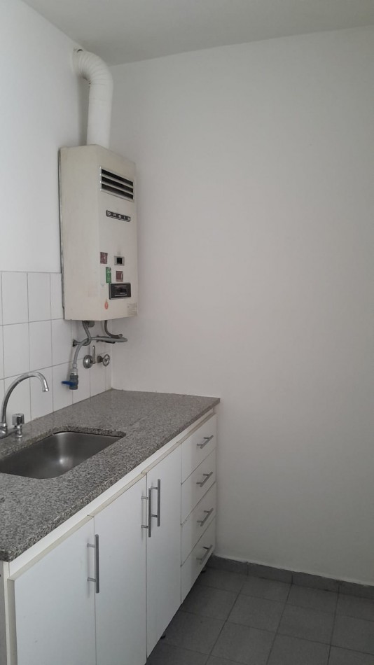 ALQUILER MONO EN 4 Y 50