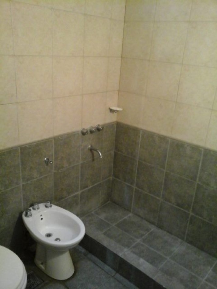 Alquiler Ph Sin Expensas Los Hornos 139 y 62 