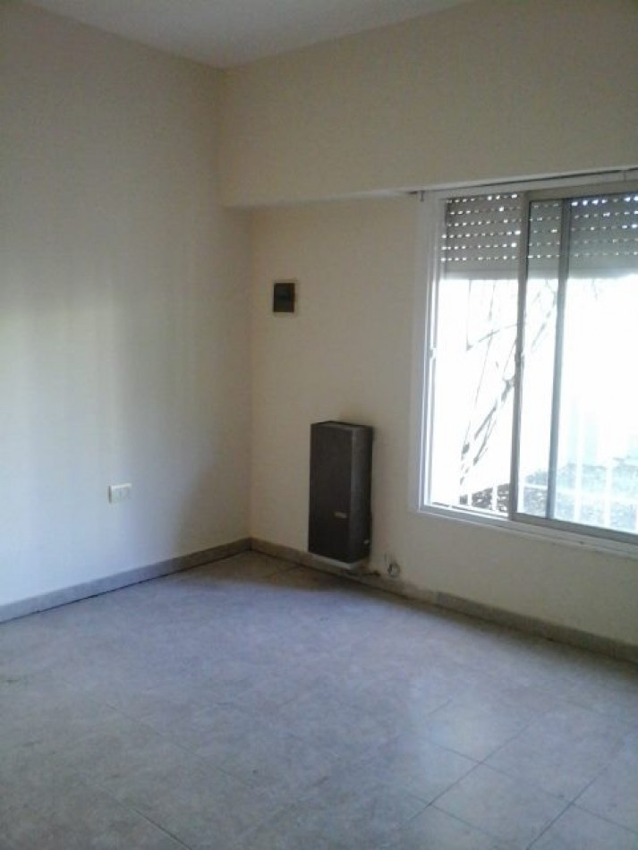 Alquiler Ph Sin Expensas Los Hornos 139 y 62 