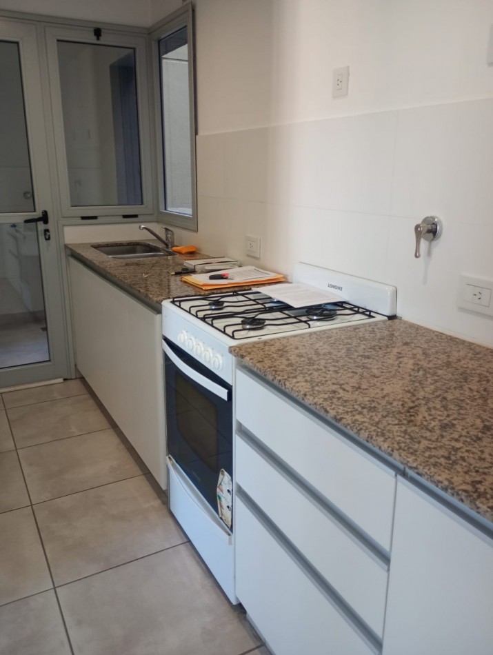 Alquiler Depto 2 dormitorios + cochera 