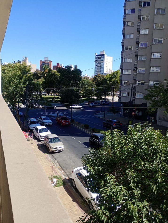 Alquiler depto 1 dormitorio Plaza Italia