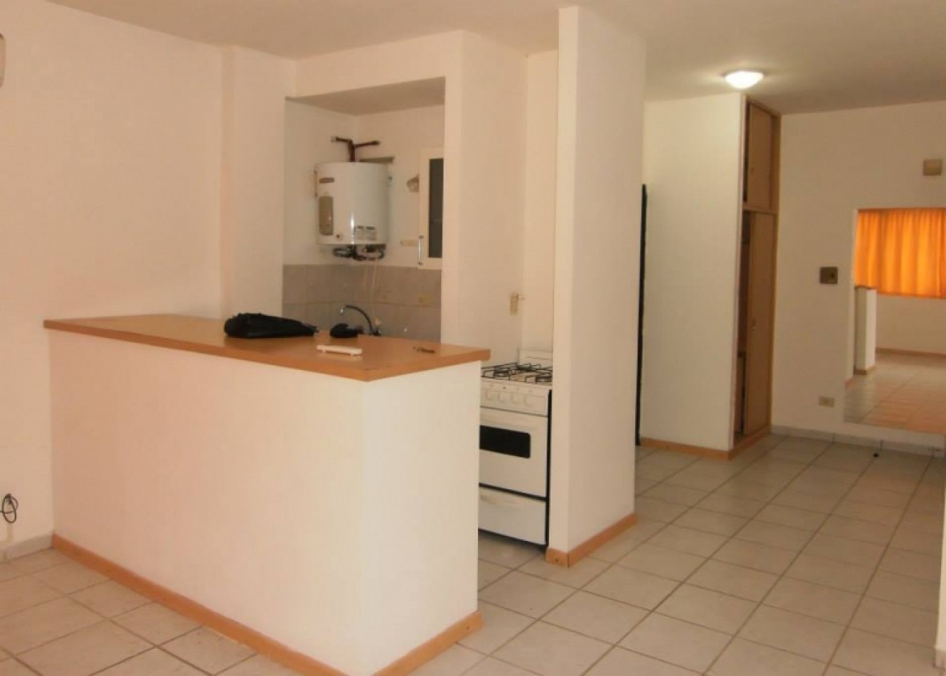 ALQUILER MONOABIENTE EN 43 Y 13