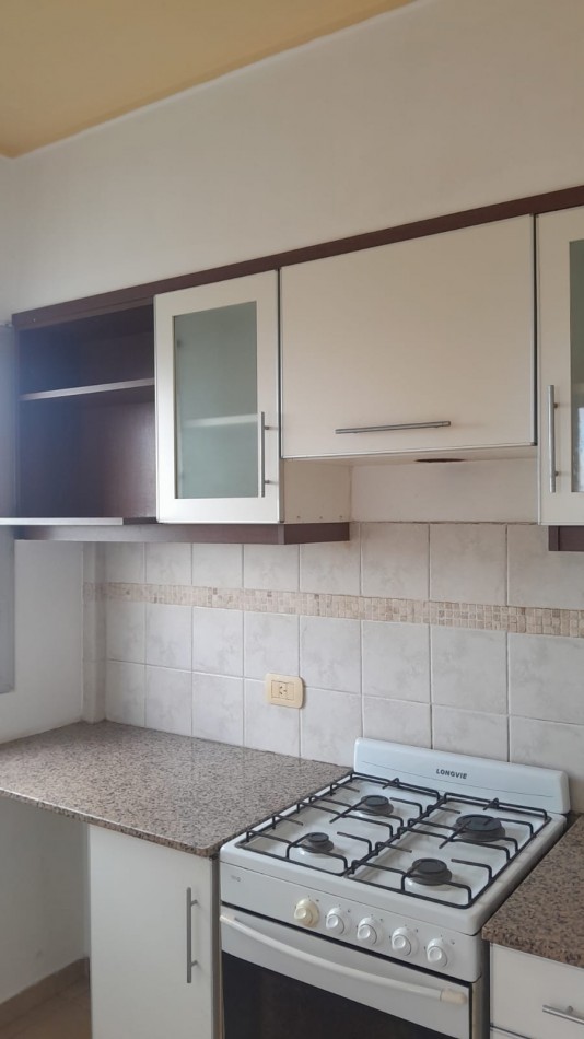 ALQUILER DEPTO UN DORMITORIO 38 Y 9