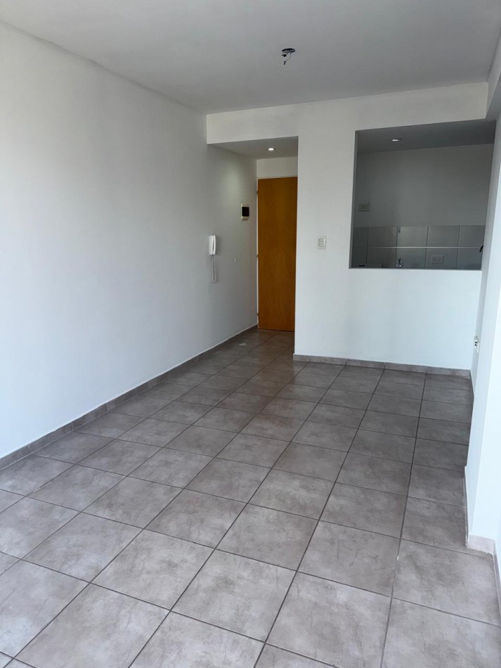 ALQUILER DPTO UN DORM EN 13 Y 64