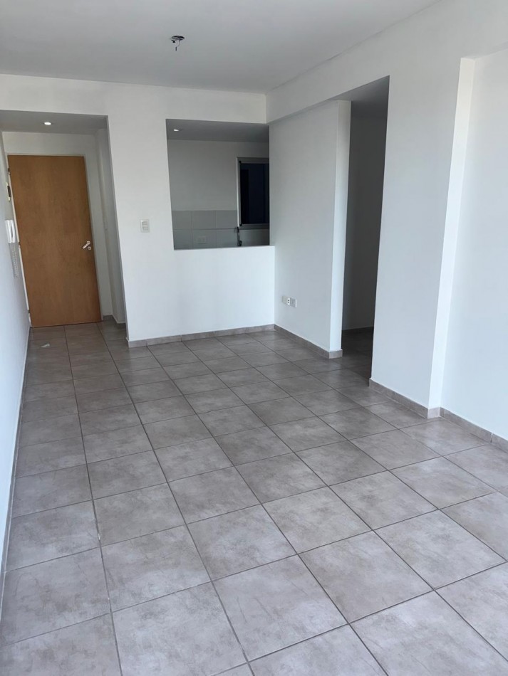 ALQUILER DPTO UN DORM EN 13 Y 64