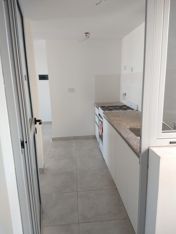 ALQUILER DPTO UN DORM 50 Y 21