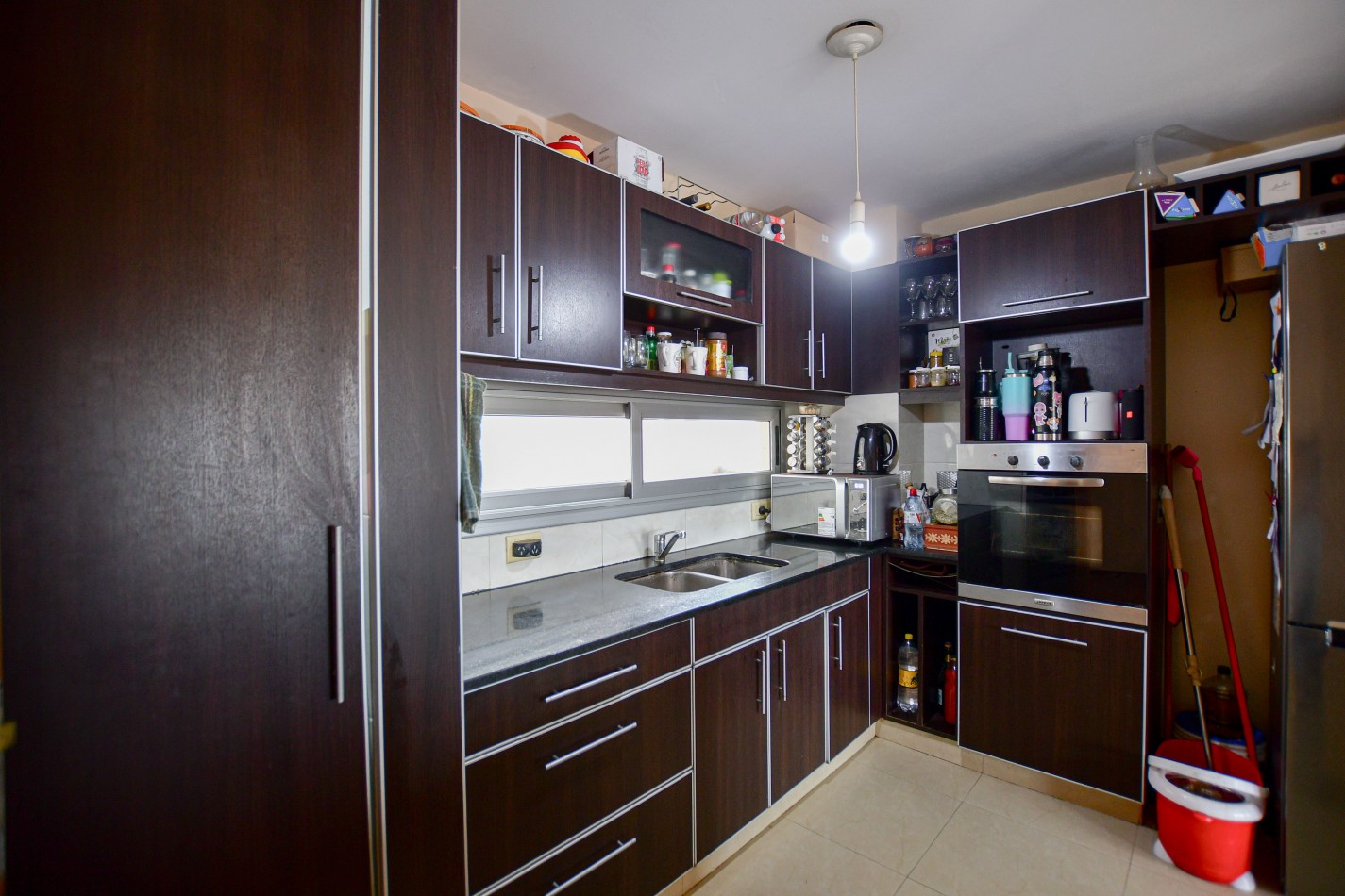 Importante semipiso en Av. 1 entre 56 y 57