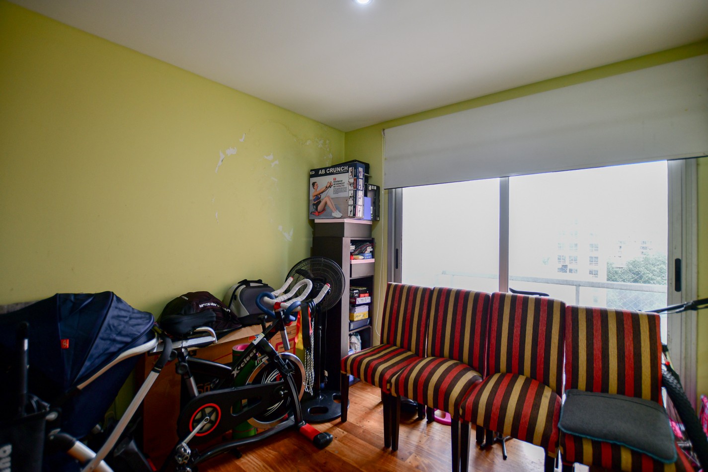 Importante semipiso en Av. 1 entre 56 y 57