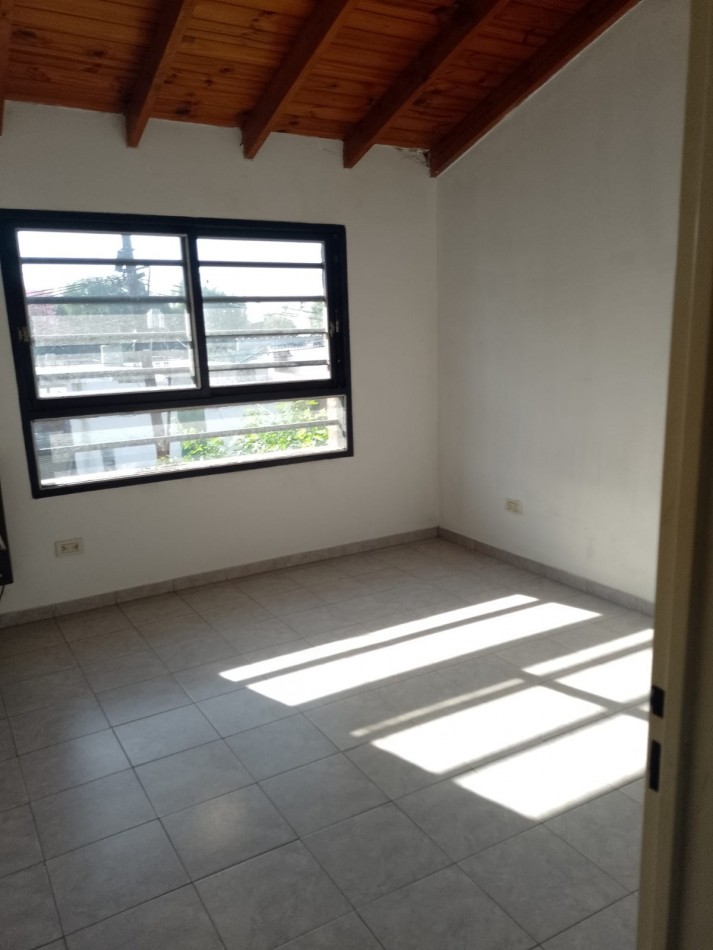 VENTA Duplex 2 dormitorios Gonnet, inmejorable zona