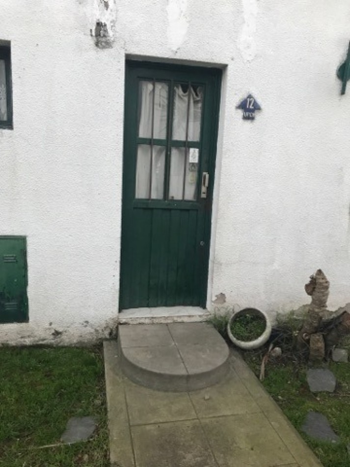 Alquiler casa 2 dormitorios Barrio UPCN