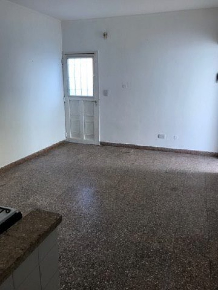 Alquiler ph dos dormitorios 18 y 532