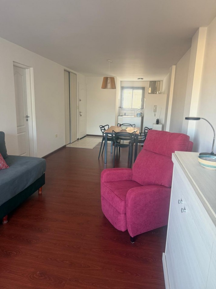 ALQUILER MONOAMBIENTE AMOBLADO EN 14 Y 33