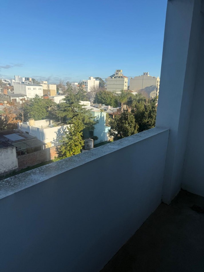 ALQUILER MONOAMBIENTE AMOBLADO EN 14 Y 33