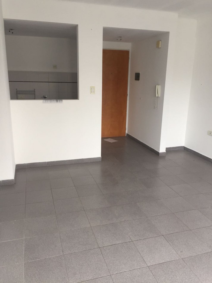 ALQUILER Depto 1 dormitorio 2 e/63 y 64