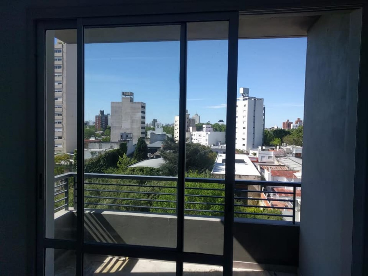 ALQUILER MONOAMBIENTE EN 13 Y 64