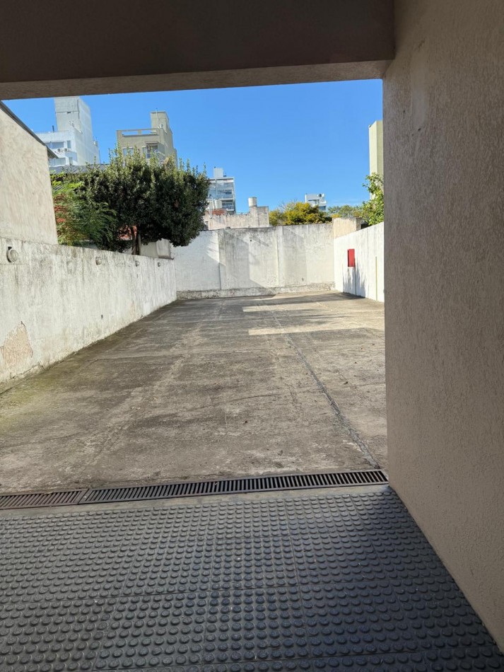 ALQUILER DPTO UN DORM AMOBLADO EN 37 Y 13