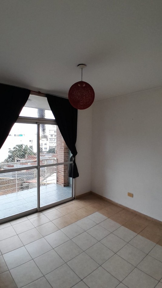 Alquiler monomabiente dividido Plaza Matheu 1 y 66