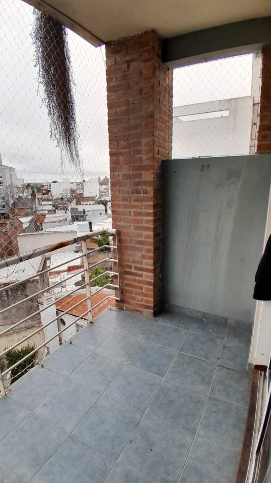Alquiler monomabiente dividido Plaza Matheu 1 y 66