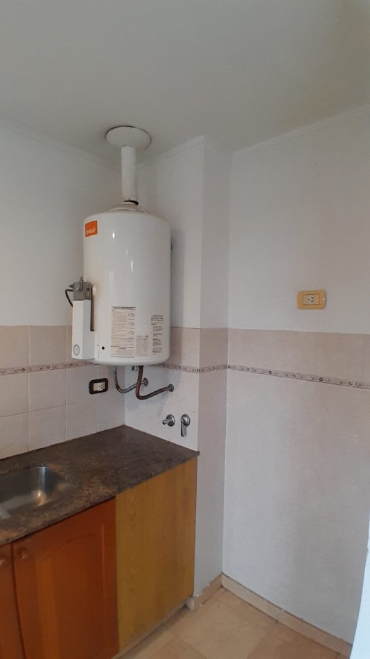 Alquiler monomabiente dividido Plaza Matheu 1 y 66