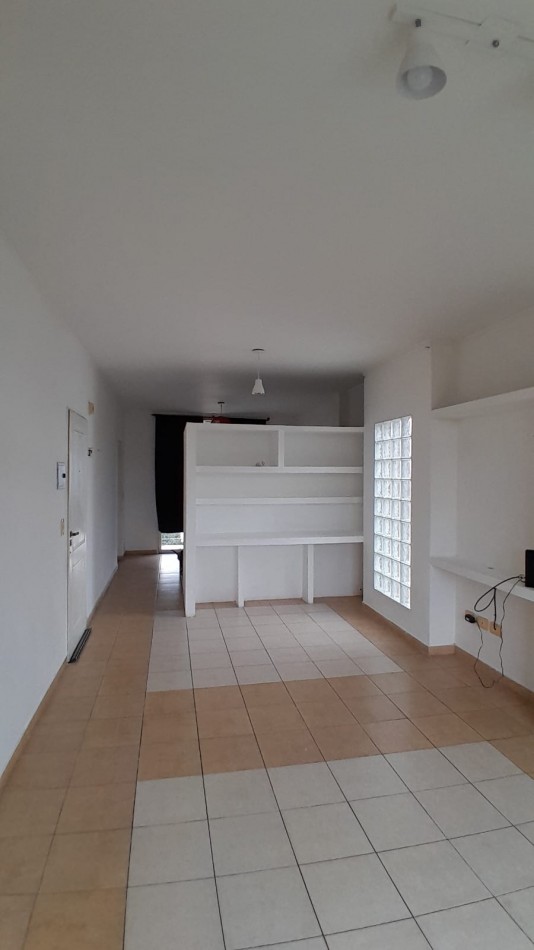 Alquiler monomabiente dividido Plaza Matheu 1 y 66