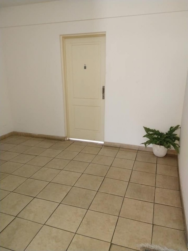 Alquiler depto 1 dormitorio c/ cochera 62 e/13 y 14