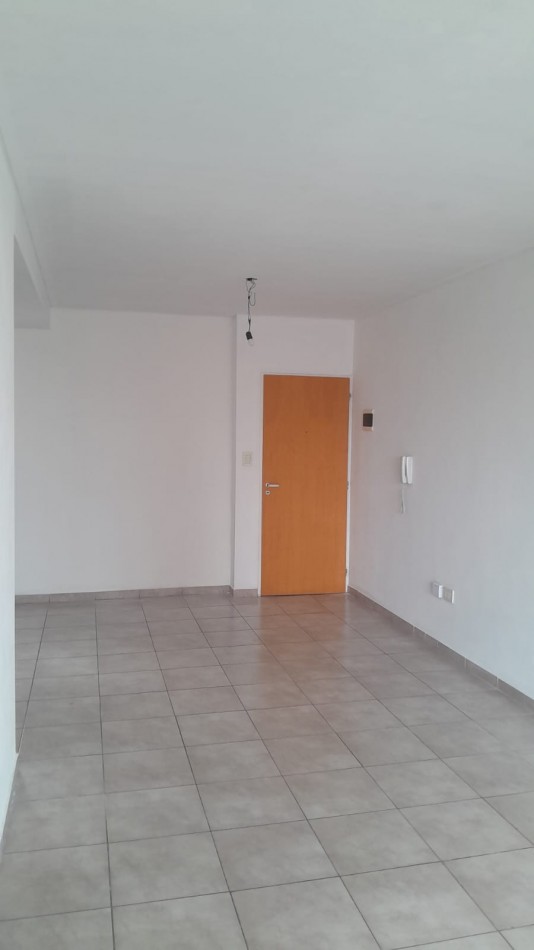 Alquiler monomabiente Av. 13 entre 63 y 64 