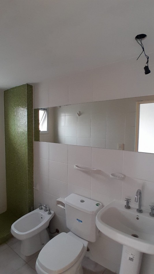 Alquiler monomabiente Av. 13 entre 63 y 64 