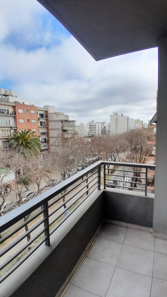 Alquiler monomabiente Av. 13 entre 63 y 64 