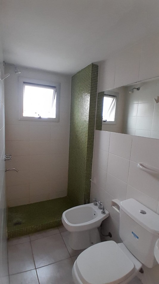 Alquiler monomabiente Av. 13 entre 63 y 64 