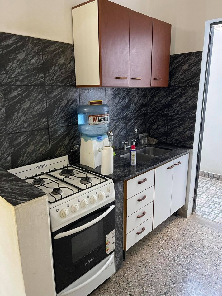 ALQUILER PH TIPO CASA DOS DORM EN 41 Y 21