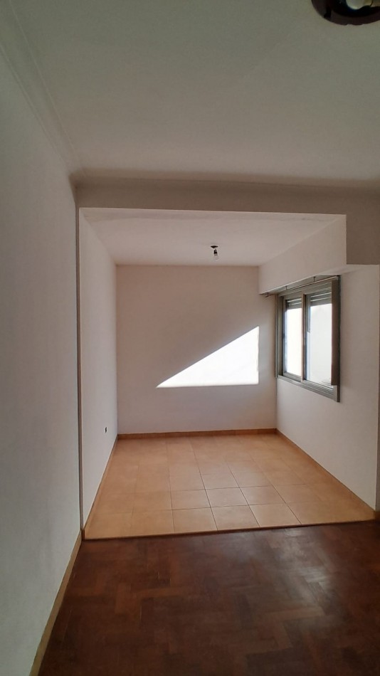 ALQUILER PH DOS DORM EN 23 Y 70