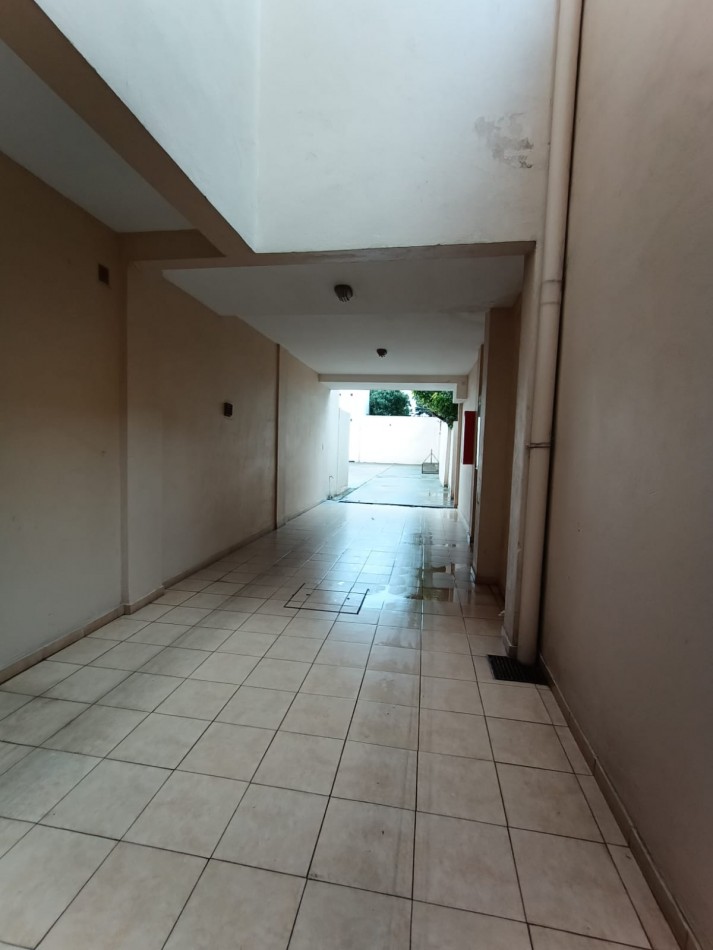 Alquiler cochera 58 e/18 y 19