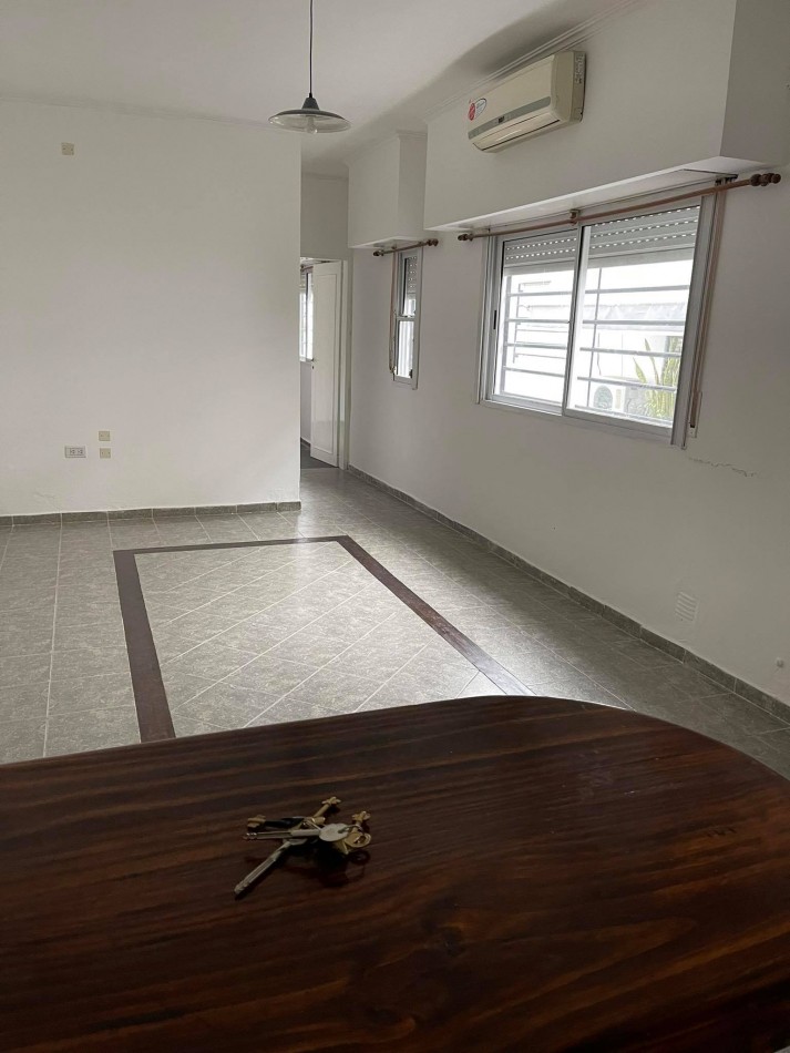 ALQUILER DPTO UN DORM EN 40 Y 122