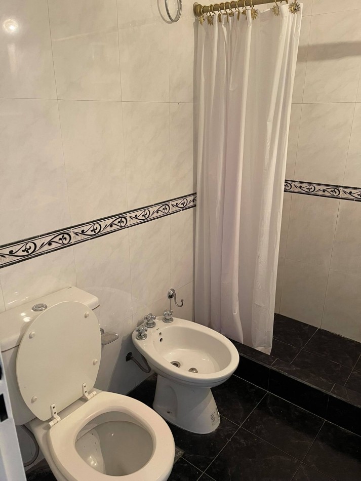 ALQUILER DPTO UN DORM EN 40 Y 122